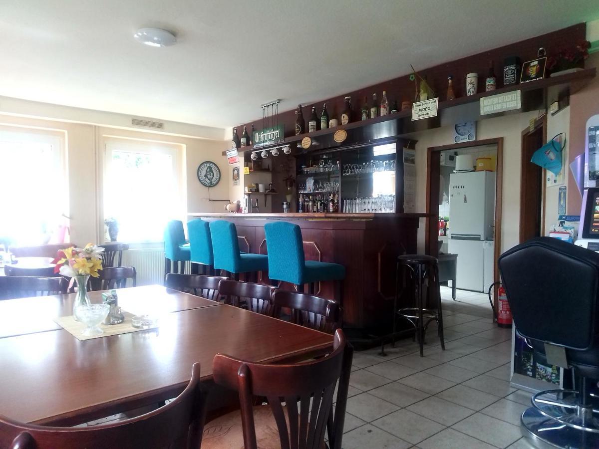 Pension Am Stadion Koelleda 外观 照片